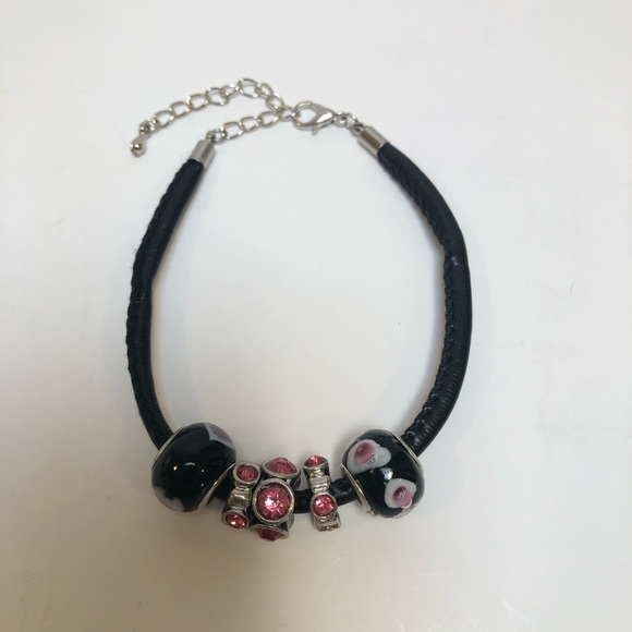 3/$20 Beautiful Bracelet with Beads EUC - Picture 3 of 4